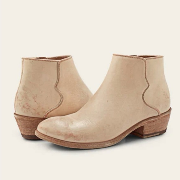 Frye Carson Piping Western Bootie Women 7.5 in Off White Distressed Finish